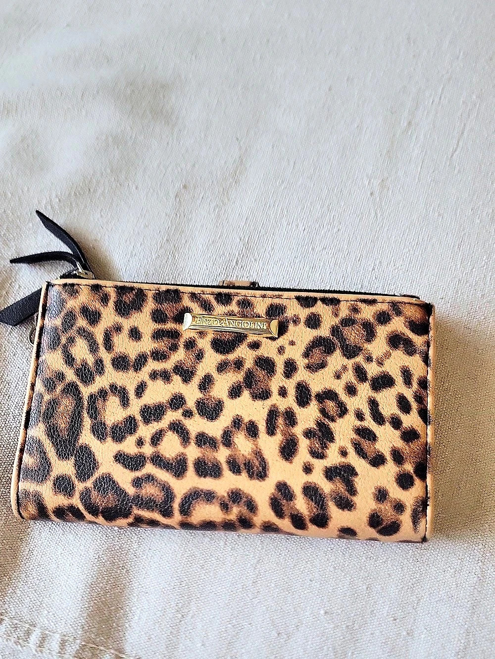 Enzo Angiolini Leopard Print Zip Wristlet Wallet in Brown & Black